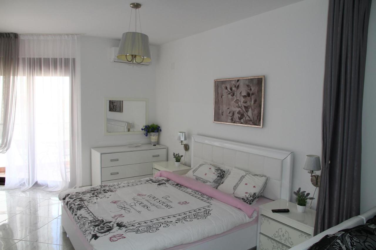 Bella Costa Apartment Dobra Voda Luaran gambar