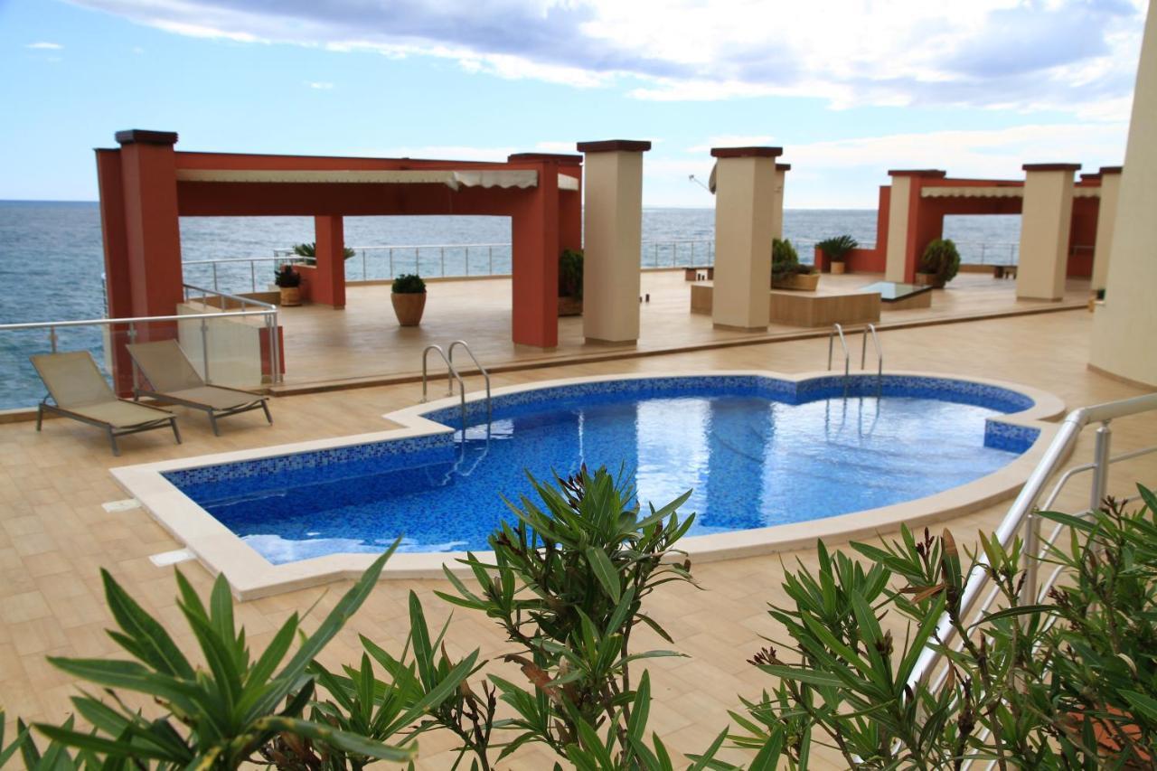 Bella Costa Apartment Dobra Voda Luaran gambar