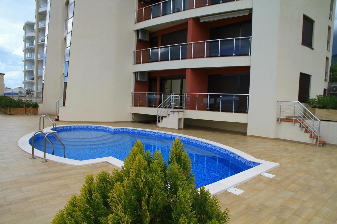 Bella Costa Apartment Dobra Voda Luaran gambar