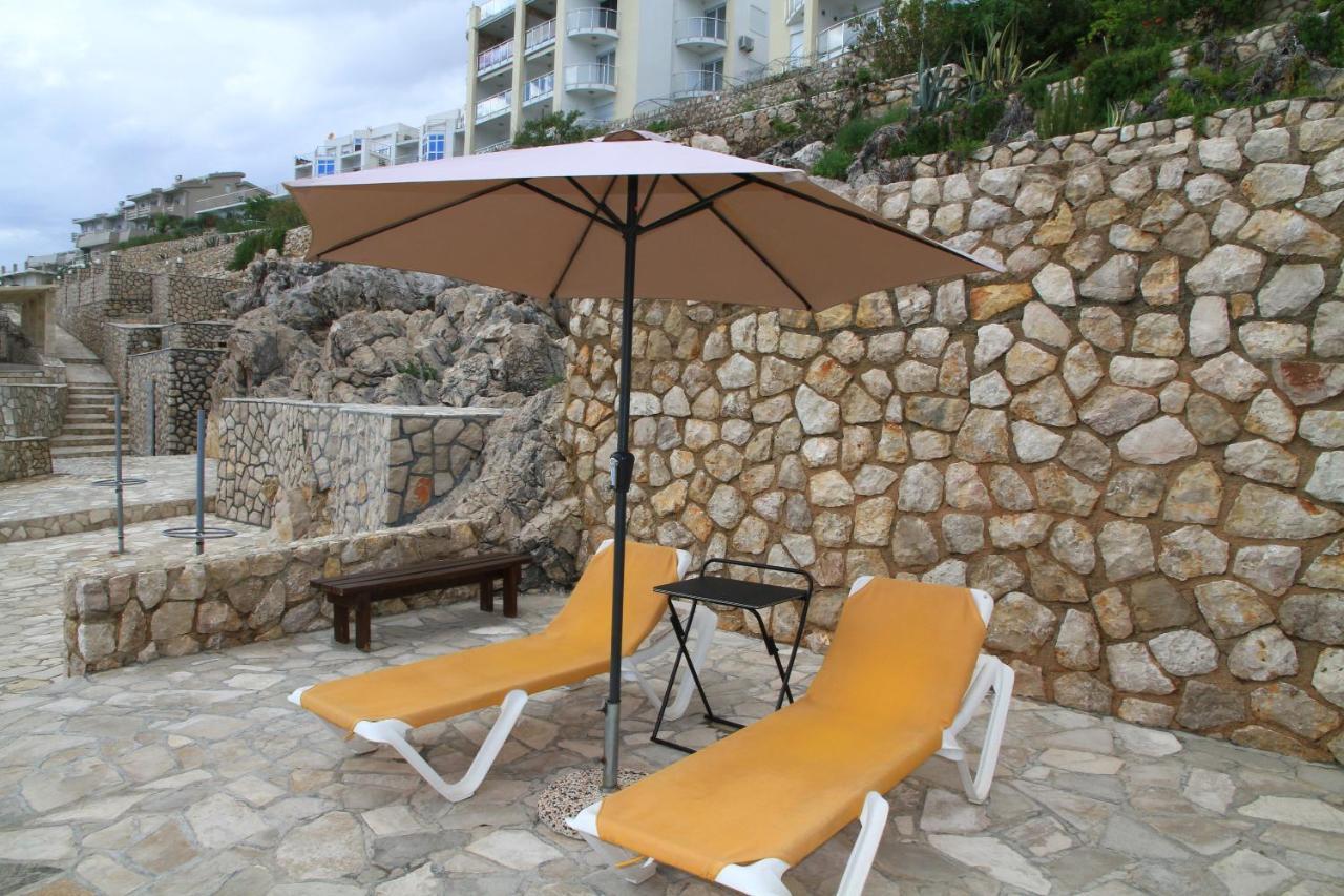 Bella Costa Apartment Dobra Voda Luaran gambar