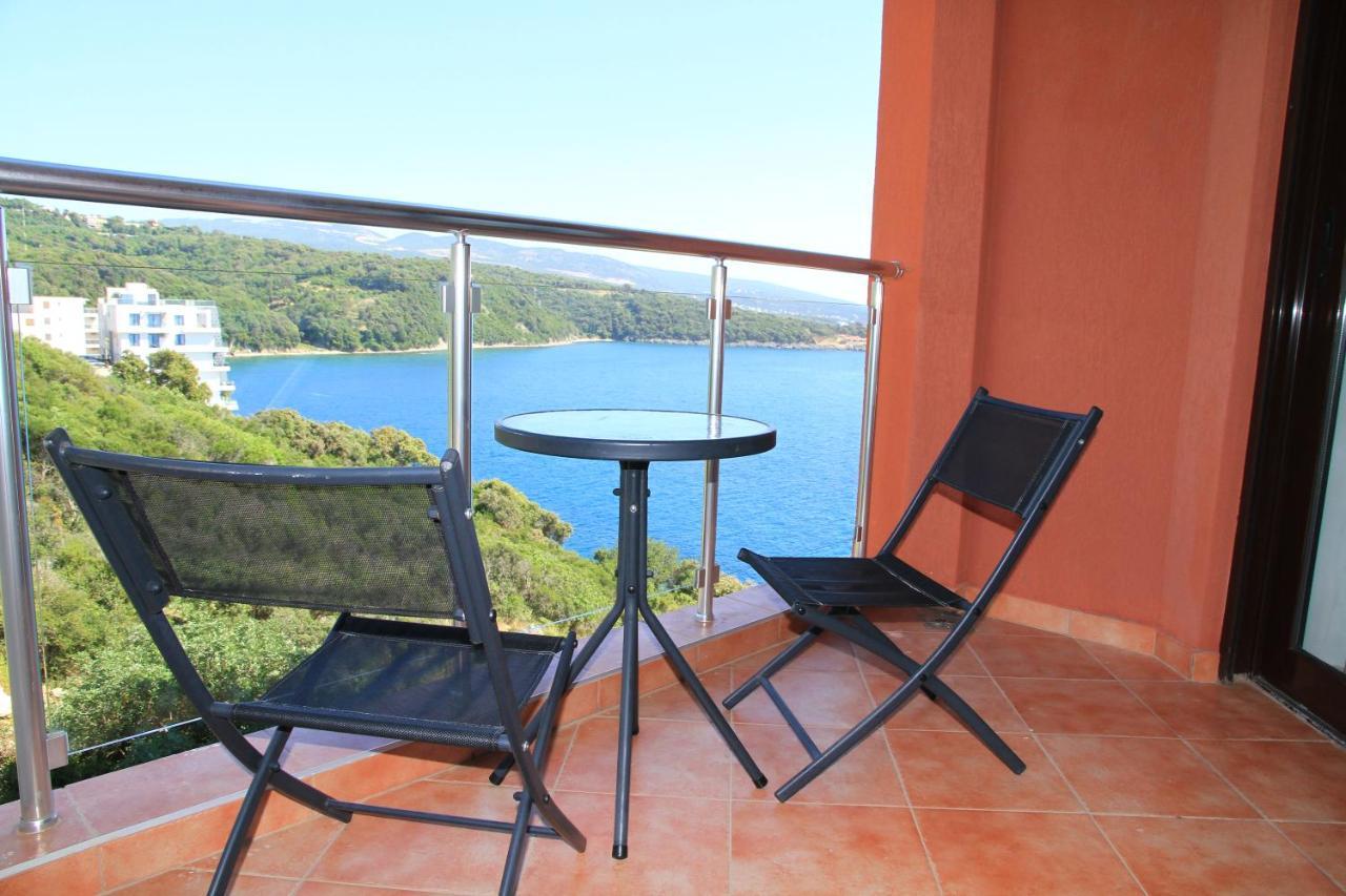 Bella Costa Apartment Dobra Voda Luaran gambar