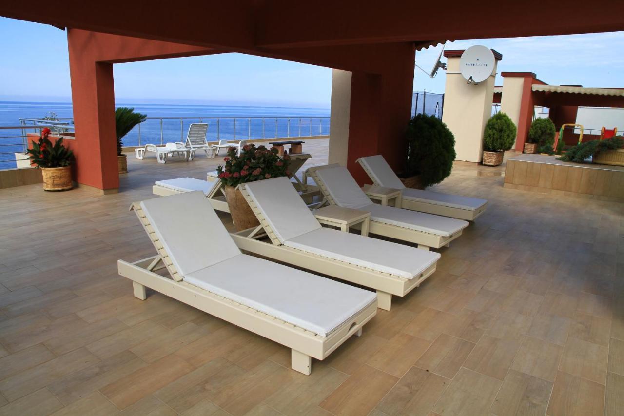 Bella Costa Apartment Dobra Voda Luaran gambar