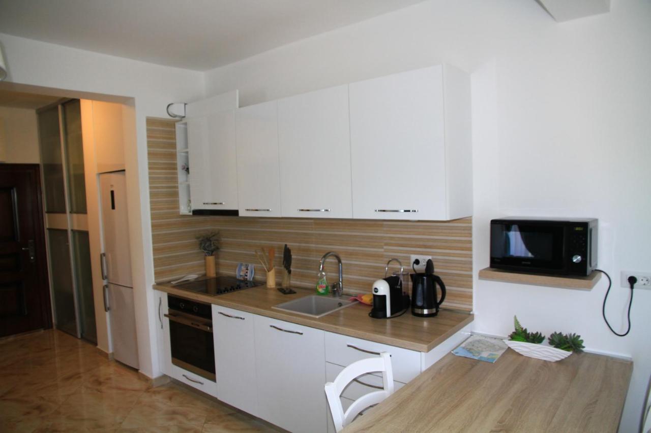 Bella Costa Apartment Dobra Voda Luaran gambar