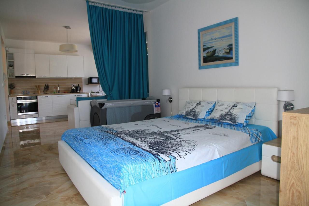 Bella Costa Apartment Dobra Voda Luaran gambar