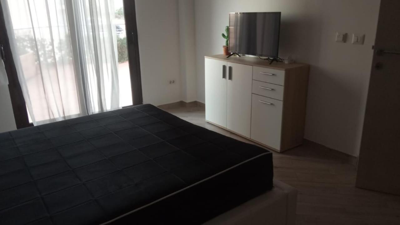 Bella Costa Apartment Dobra Voda Luaran gambar