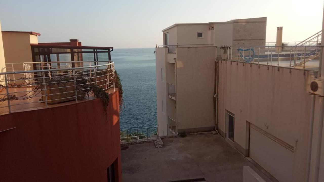 Bella Costa Apartment Dobra Voda Luaran gambar