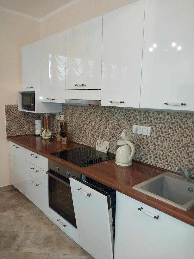 Bella Costa Apartment Dobra Voda Luaran gambar