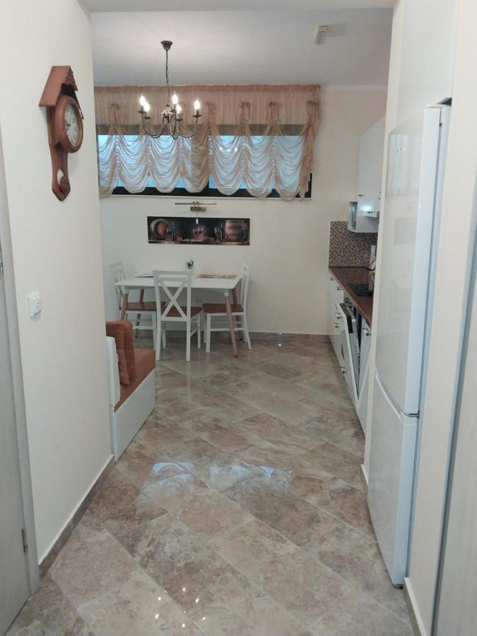 Bella Costa Apartment Dobra Voda Luaran gambar